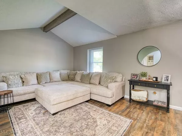 200 Parklane DR, Lagrange, OH 44050