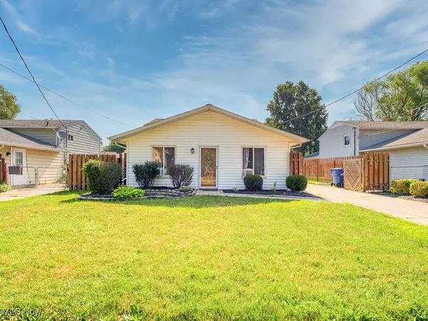 5965 Rosebelle AVE, North Ridgeville, OH 44039