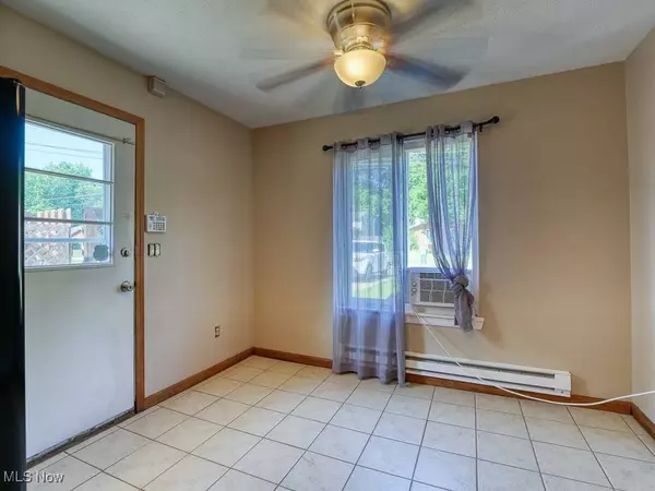 5965 Rosebelle AVE, North Ridgeville, OH 44039