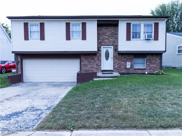 4425 Oak Creek LN, Toledo, OH 43615
