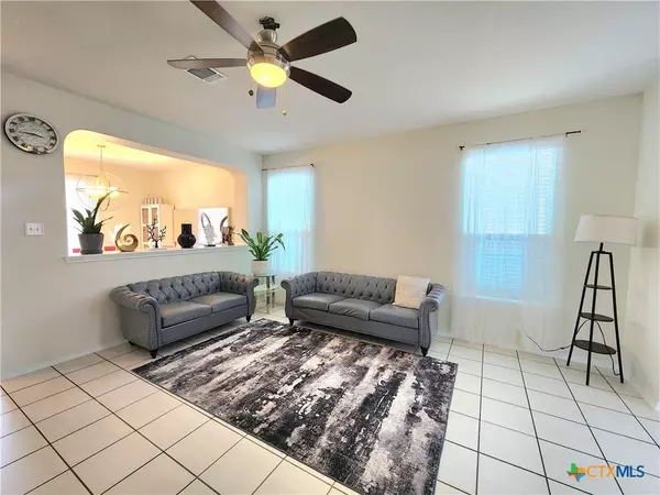 320 Tordesillas DR, Georgetown, TX 78626