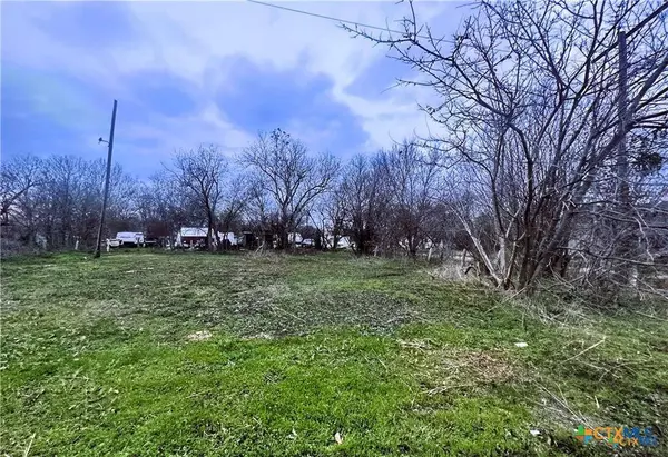 612 S Criswell ST, Mart, TX 76664