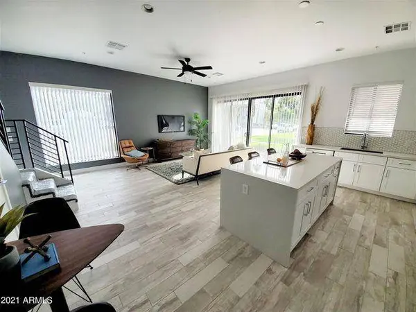 3900 N 30th Street #Ste 2, Phoenix, AZ 85016