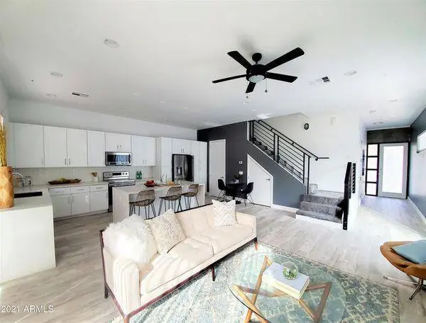 3900 N 30th Street #Ste 2, Phoenix, AZ 85016