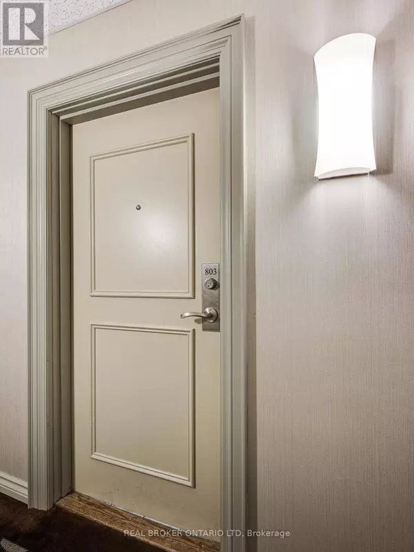 45 Pond Mills RD #803, London South (south J), ON N5Z4W5