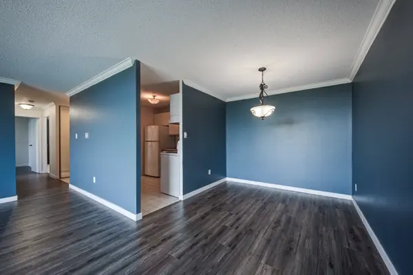 45 Pond Mills RD #803, London South, ON N5Z 4W5