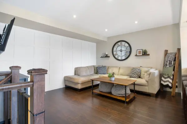 100 Baycliffe CRES, Brampton, ON L7A 3Z4