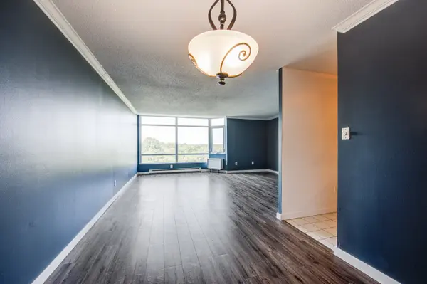 45 Pond Mills RD #803, London South, ON N5Z 4W5