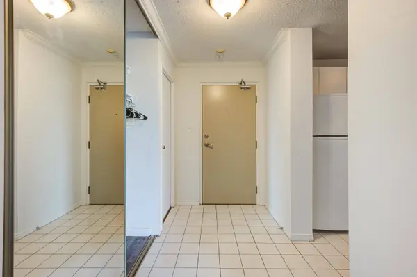 45 Pond Mills RD #803, London South, ON N5Z 4W5