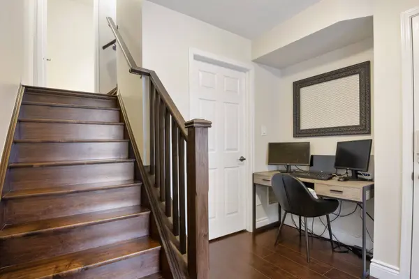 100 Baycliffe CRES, Brampton, ON L7A 3Z4