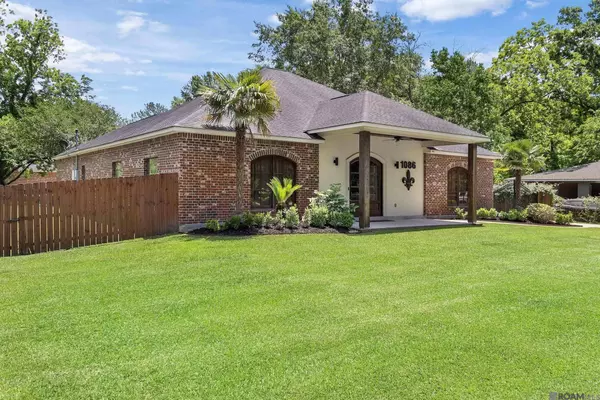 1086 Myrtle St, Baker, LA 70714