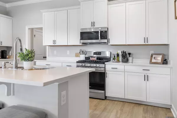 6336 Soaring Dr, Gonzales, LA 70737