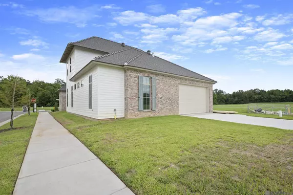 8638 Greenbrier Cove Rd, Baton Rouge, LA 70817