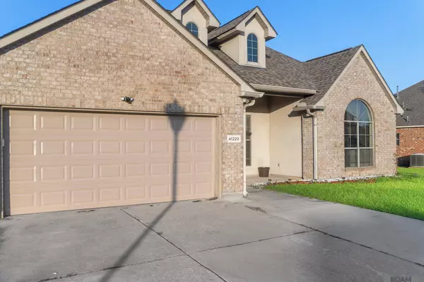 41220 Colonial Dr, Sorrento, LA 70778