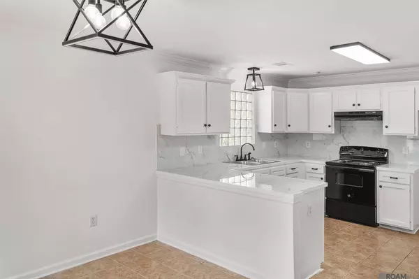 907 Woodvine Dr, Baton Rouge, LA 70806