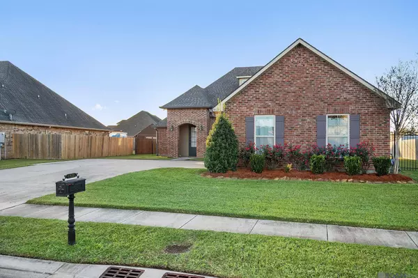 6532 Union Dr, Addis, LA 70710