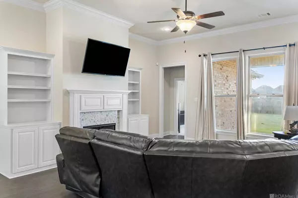 6532 Union Dr, Addis, LA 70710