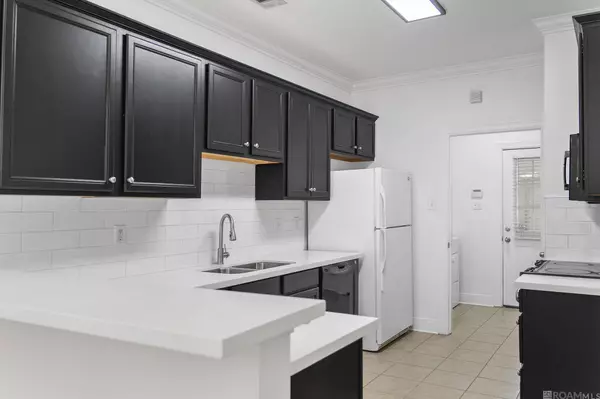 10600 Lakes Blvd ##305, Baton Rouge, LA 70810