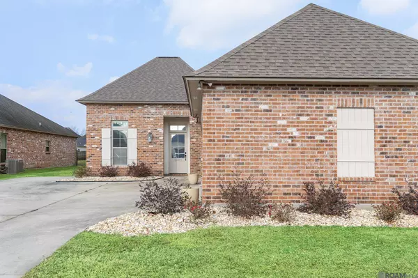 43306 Pond View Dr, Prairieville, LA 70769