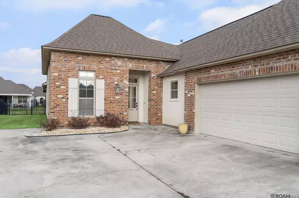 43306 Pond View Dr, Prairieville, LA 70769