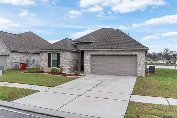 8256 Sweetgum Dr, Gonzales, LA 70737