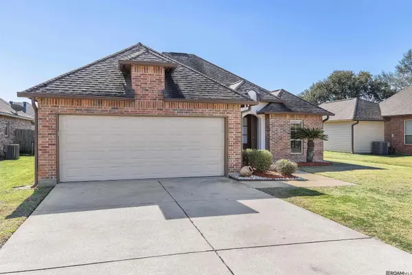 308 Hill Ridge Dr, Youngsville, LA 70592