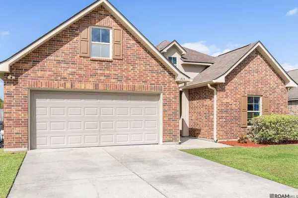 1303 S Sanctuary Ave, Gonzales, LA 70737