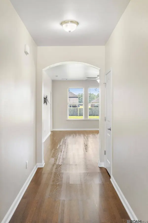 39363 Legacy Lake Dr, Gonzales, LA 70737