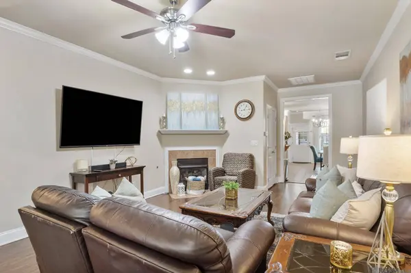 809 Summer Breeze Dr ##401, Baton Rouge, LA 70810