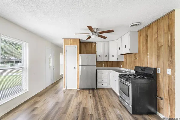 11598 Baylor Dr, Baton Rouge, LA 70816