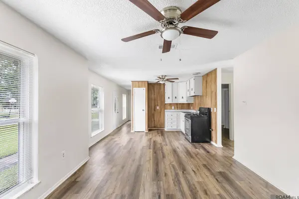 11598 Baylor Dr, Baton Rouge, LA 70816