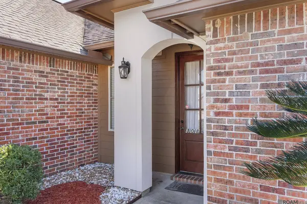 308 Hill Ridge Dr, Youngsville, LA 70592