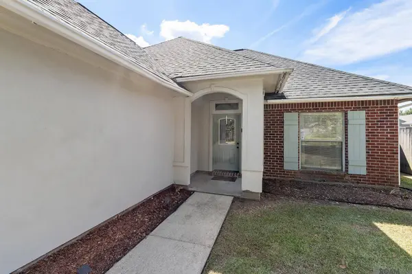 40535 Cross Ridge Ave, Gonzales, LA 70737
