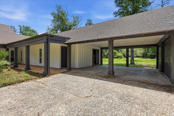 12 Bayou BND, Orange, TX 77630