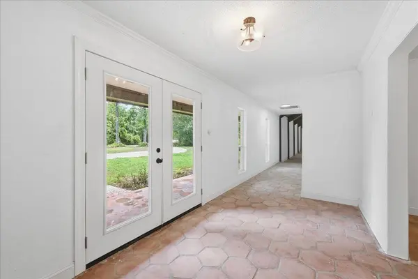 12 Bayou BND, Orange, TX 77630