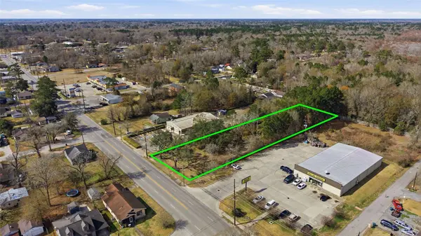 2740 E Lucas DR, Beaumont, TX 77703