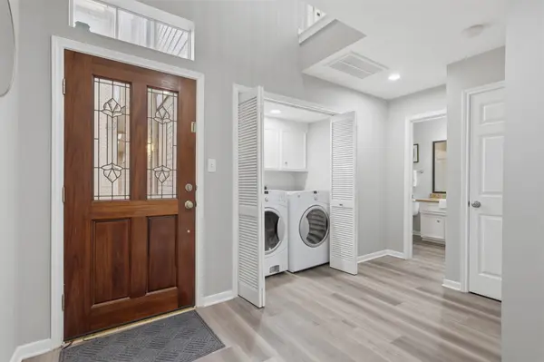 832 Cohn ST, Houston, TX 77007