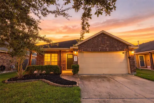 2913 Landing Edge LN, League City, TX 77539