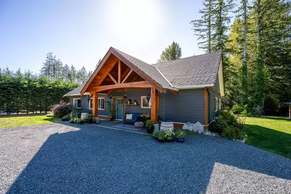 2675 Merville Rd, Merville, BC V0R 2M0