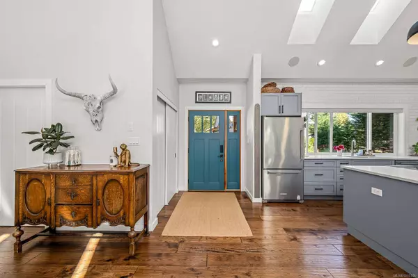 2675 Merville Rd, Merville, BC V0R 2M0