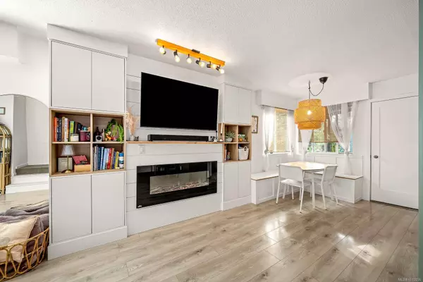 1883 & 1885 England Ave, Courtenay, BC V9N 2P7