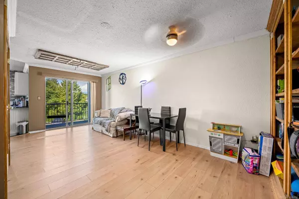 1050 Braidwood Rd #301, Courtenay, BC V9N 3R9