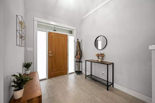 2373 Brookfield Dr, Courtenay, BC V9N 0E6