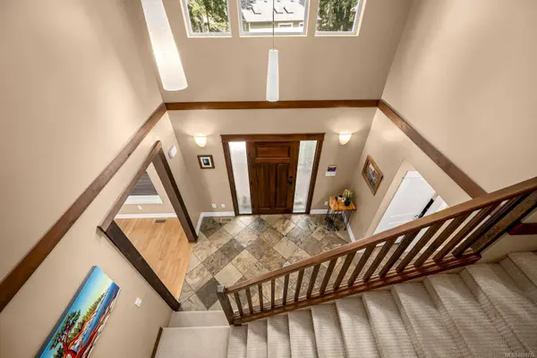 580 Brent Rd, Comox, BC V9M 3V9