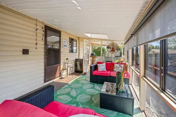 2301 6th St, Courtenay, BC V9N 7T8