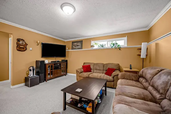 1540 Hobson Ave, Courtenay, BC V9N 6N9