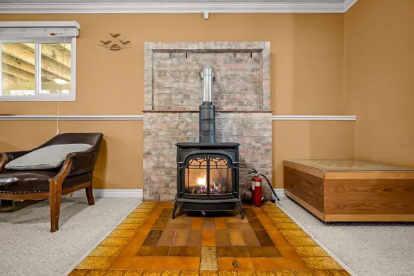 1540 Hobson Ave, Courtenay, BC V9N 6N9