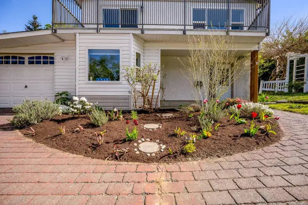 1540 Hobson Ave, Courtenay, BC V9N 6N9