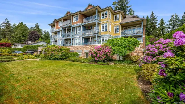 1912 Comox Ave #303, Comox, BC V9M 3M4