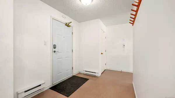 1201 Henry Rd #502, Courtenay, BC V9N 7P2